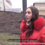 Merhaba, bugün sizlere tutku dolu bir üçlü deneyim hakkında heyecan verici bir yazı sunacağım. Evde üçlü seks, son zamanlarda giderek daha popüler hale gelen bir fantazi haline geldi. Ancak, bu deneyimi sadece iki insan arasında değil, üç kişi arasında paylaşmak, daha da heyecan verici bir hal alabilir. Bu yazıda, evde üçlü seksin nasıl daha tatmin edici hale getirilebileceğine dair bazı ipuçları ve deneyimler paylaşacağım. Tutkulu Bir Başlangıç Evde üçlü seks deneyimini daha unutulmaz hale getirmenin anahtarı, tutkulu bir başlangıç yapmaktır. İlk olarak, herkesin rahat hissetmesini sağlamak için samimi bir sohbetle başlayın. Ardından, öpüşmeye ve dokunmaya başlayarak ortamı ısındırın. Tutkulu bir öpüşme, heyecanı artırmanın harika bir yoludur. İletişim Önemlidir Üçlü seks deneyimini daha tatmin edici hale getirmenin bir diğer önemli unsuru, iletişimdir. Herkesin sınırları ve istekleri farklıdır, bu nedenle açık ve dürüst iletişim kurmak çok önemlidir. Partnerlerinizle nelerden hoşlandığınızı ve nelerden hoşlanmadığınızı konuşun. Bu, herkesin tatmin olmasını ve güvende hissetmesini sağlar. Özel Anlar Yaratın Üçlü seks deneyimi, özel anlar yaratma fırsatı sunar. İki partnerinizle birlikte özel anlar yaşamak için fantezi kıyafetler giyebilir veya erotik oyunlar oynayabilirsiniz. Bu tür etkinlikler, deneyimi daha eğlenceli ve unutulmaz hale getirebilir. Yavaşça İlerleyin Üçlü seks deneyimi sırasında acele etmeyin. Yavaşça başlayın ve her anın tadını çıkarın. Öpüşmek, dokunmak ve sevişmek için zaman ayırın. Acele etmek, deneyimi daha az tatmin edici hale getirebilir. Güvenlik Önlemleri Son olarak, güvenlik her zaman önceliklidir. Cinsel yolla bulaşan enfeksiyonlardan korunmak için kondom kullanmayı unutmayın. Ayrıca, herkesin rahat hissettiğinden emin olun ve rıza önemlidir. Kimse zorlanmamalıdır. Sonuç olarak, evde üçlü seks deneyimi, tutkulu bir başlangıç, iletişim, özel anlar ve yavaşça ilerleme gibi faktörlerle daha tatmin edici hale getirilebilir. Ancak unutmayın ki güvenlik her zaman önceliklidir. Bu deneyimi paylaşırken herkesin rahat ve güvende hissetmesini sağlamak önemlidir. Keyifli deneyimler dileriz!