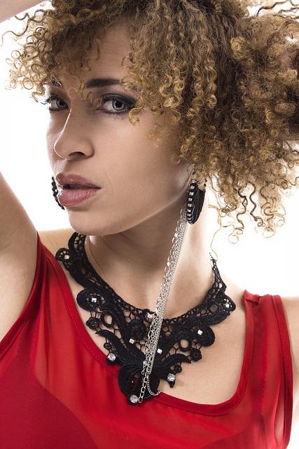 10 Garip Seks Sallanma Pozisyonu [Kolaydan Vahşiye!]